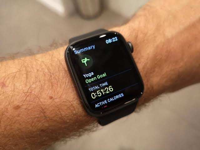 How Apple Watch Can Help You Improve Your Yoga Practice