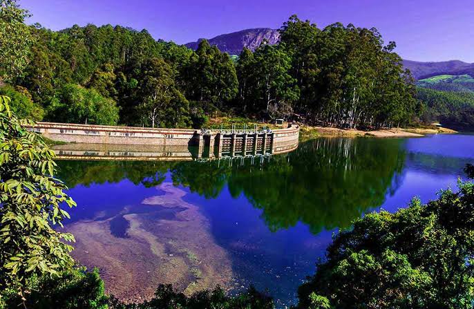 Kundala Lake: A Serene Oasis in the Mountains of Munnar