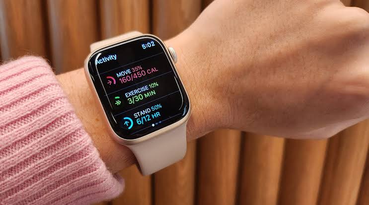 Everything You Need to Know About Smartwatches: Advantages, Disadvantages, and More