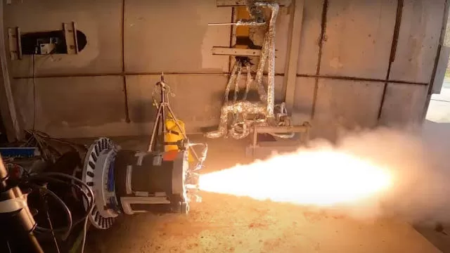 NASA Successfully Tests Solid Rocket Motors for First MRL